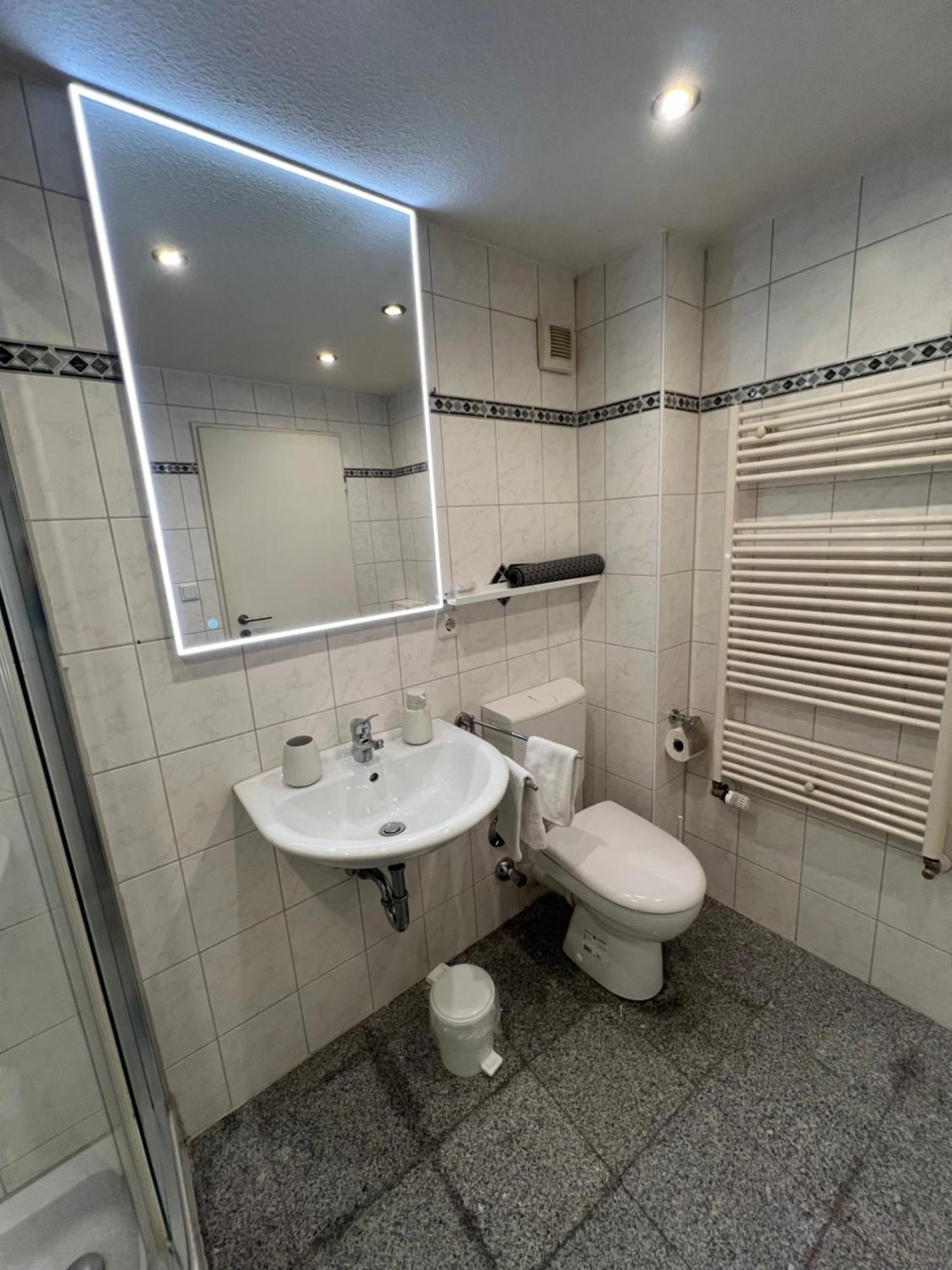 Jalda Apartments Дюссельдорф Экстерьер фото